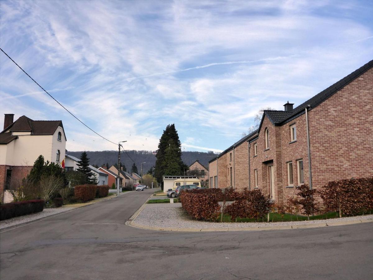 Maison Et Velos A Godinne Dans La Vallee De La Meuse Dış mekan fotoğraf