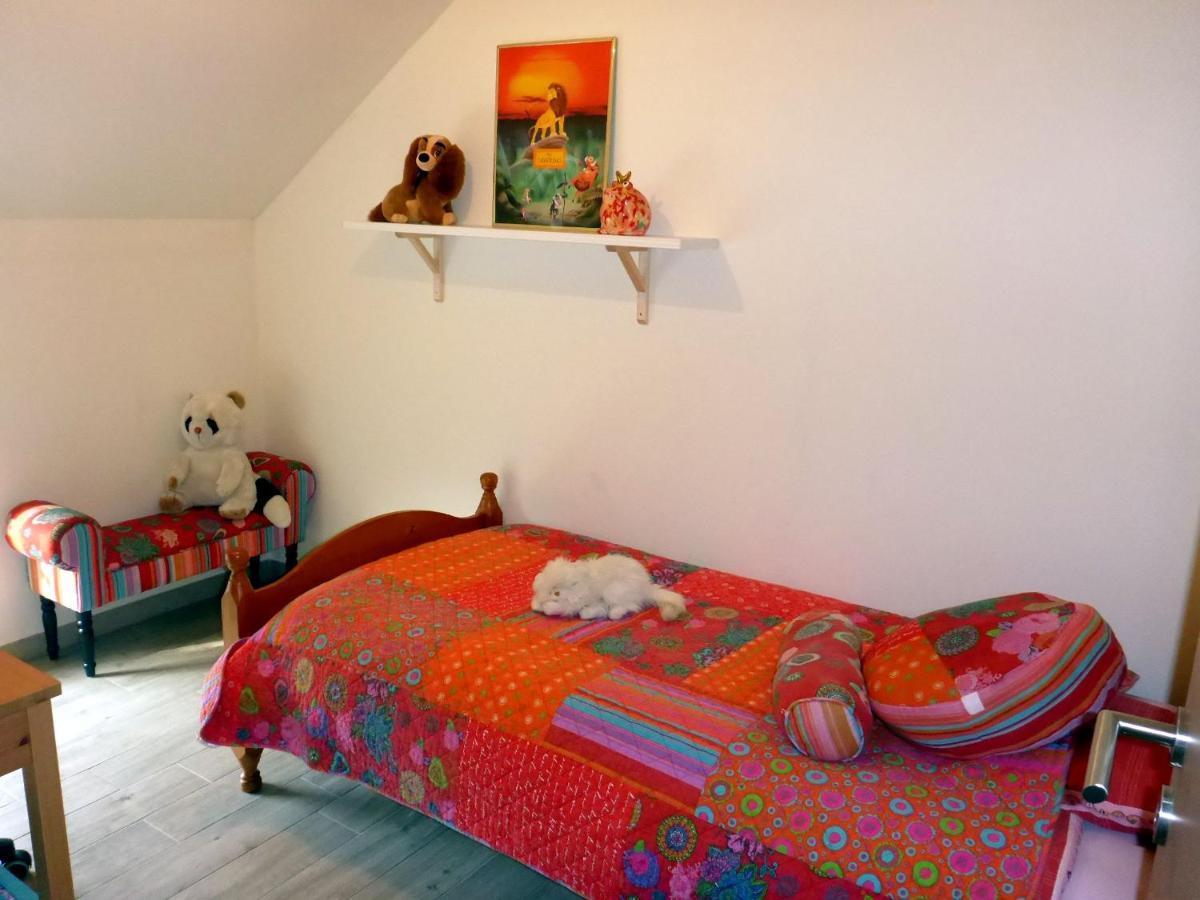 Maison Et Velos A Godinne Dans La Vallee De La Meuse Dış mekan fotoğraf